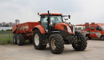 Tractor met grondkar 12m³